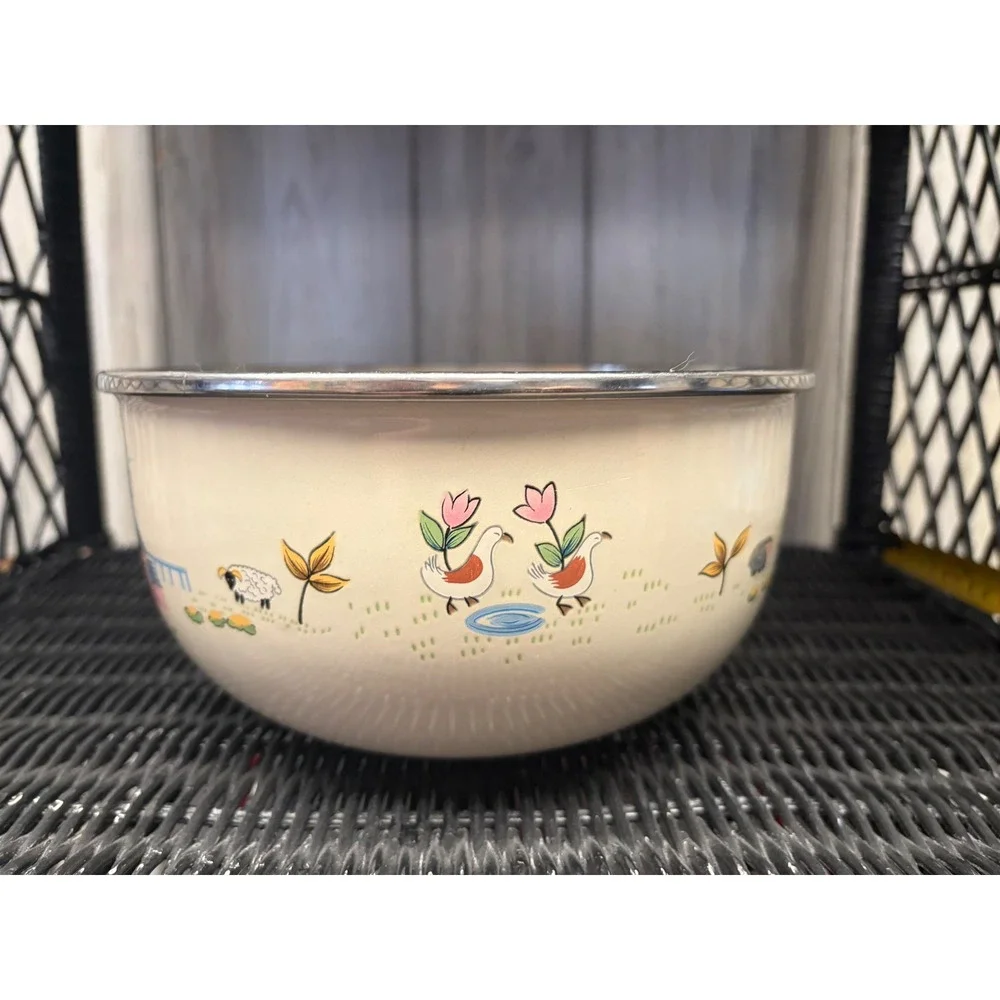 Vintage International Heartland Nesting Mixing Bowls Folk Art Farmhouse Set 2